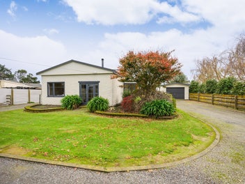 321 Newbury Line, Bunnythorpe, Palmerston North