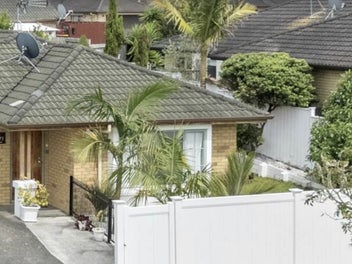 10 Ironstone Place, Randwick Park, Auckland