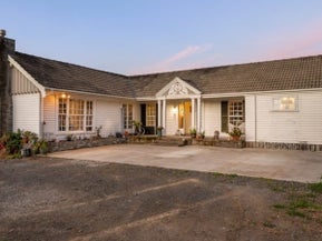 696 Glenbrook Road, Kingseat, Pukekohe