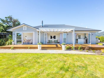 37B Mt Marua WAY, Timberlea, UPPER HUTT