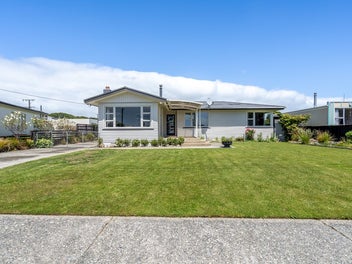3 Carlyle Street, Tuatapere, Tuatapere