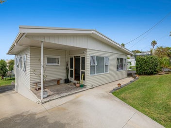 1031 Whangaparaoa Road, Tindalls Beach, Whangaparaoa