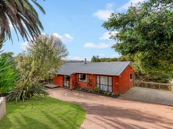 4 Ramonda Close, Bayview, Auckland