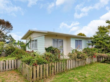 15B Moki Place, Ruakaka