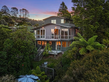 318 Forest Hill Road, Waiatarua, Auckland