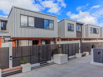 18/4 Stables LANE, Silverdale, Silverdale