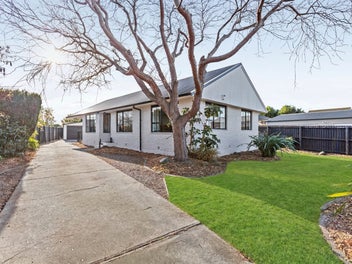 24 Heathglen Avenue, Parklands, Christchurch