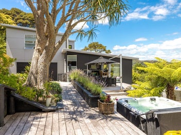 3 Giles Road, Ostend, Waiheke Island