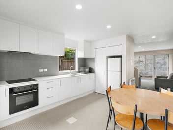 2/340 Lincoln Road, Addington, Christchurch