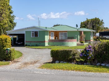 6 Papatotara Road, Tuatapere, Tuatapere