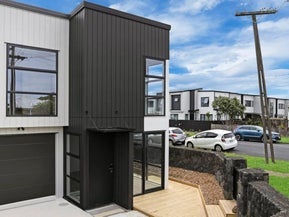 17A Henwood Road, Mangere East, Auckland