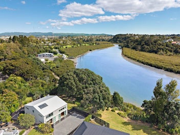 16A Renata Crescent, Te Atatu Peninsula, Auckland