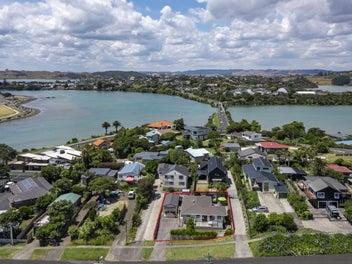 10 Tahuna Avenue, Raglan, Raglan