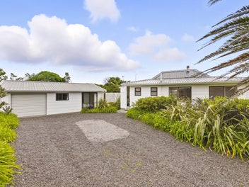 5 Norna Grove, Waikawa Beach, Manakau