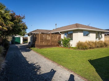 23 Pensacola Crescent, Broomfield, Christchurch