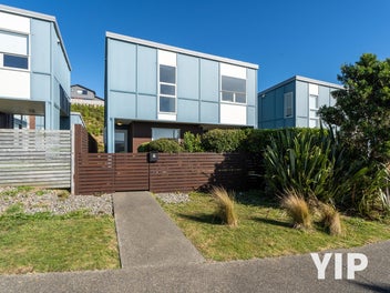 74 Cedarwood Street, Woodridge, Wellington