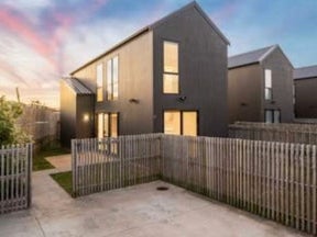2C Otaimako Place, Mangere, Auckland