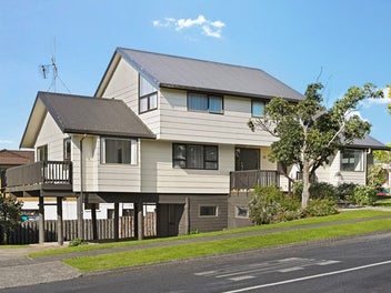 83 Gilbass Avenue, Hamilton Lake, Hamilton