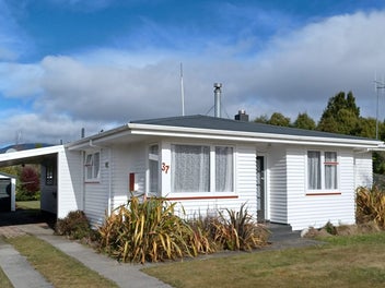 37 Mararoa Drive, Manapouri, Manapouri