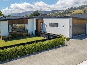 7 Greenway Crescent, Hope, Richmond
