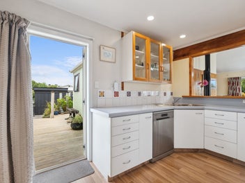 7 Watters Row, Glen Avon, New Plymouth