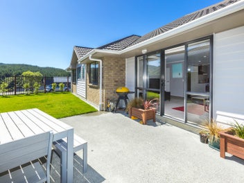 6 McEwen Crescent, Riverstone Terraces, Upper Hutt