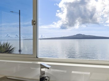 1A/163 Tamaki Drive, Kohimarama, Auckland