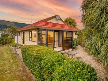 7 Birchwood Grove, Richmond, Richmond
