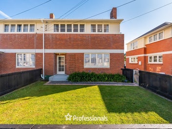 2/215 Knights Road, Hutt Central, Lower Hutt