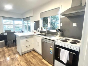 11 Leong Avenue, Dinsdale, Hamilton