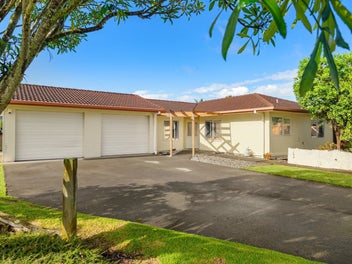 1 Vanderbilt Place, Welcome Bay, Tauranga