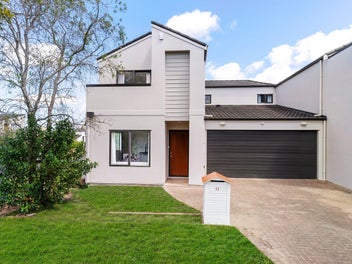11 Spalding Rise, Golflands, Auckland