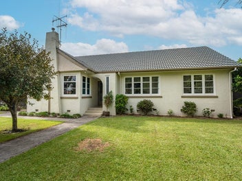 37 Storey Avenue, Forest Lake, Hamilton