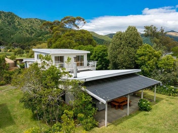 5 Cornwall Place, Tata Beach, Tākaka