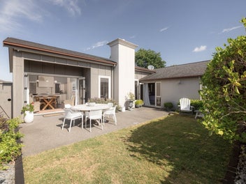 39 Twin Oak Avenue, Papamoa Beach, Papamoa