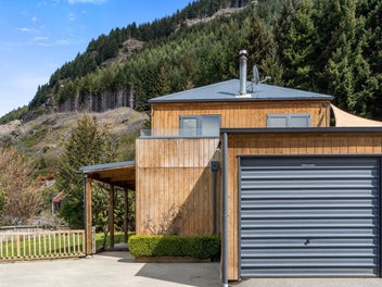 33 Arawata Terrace, Fernhill, Queenstown