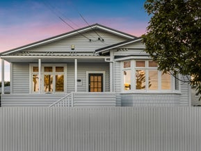 52 Huia Road, Point Chevalier, Auckland