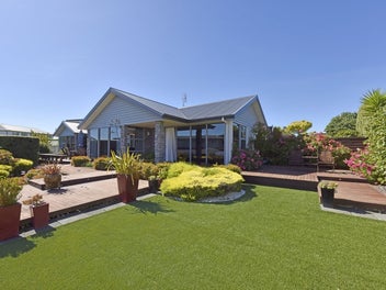 9 Kenmure Drive, Huntsbury, Christchurch