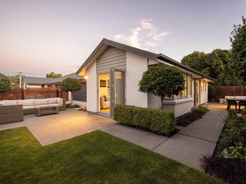 2/4 Buxton Terrace, Saint Martins, Christchurch
