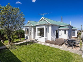 17 Carnarvon Street, Belleknowes, Dunedin