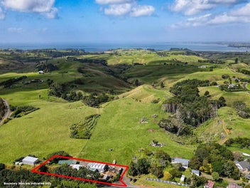 2160 Awhitu Road, Pollok, Pollok