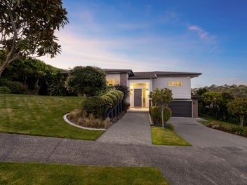 17 Dusky Crescent, Aotea, Porirua