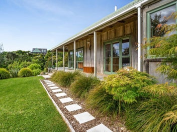 1185B South Road, Oakura, Oakura