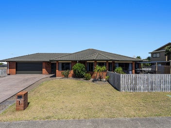 1 Rangitukehu Street, Ohope