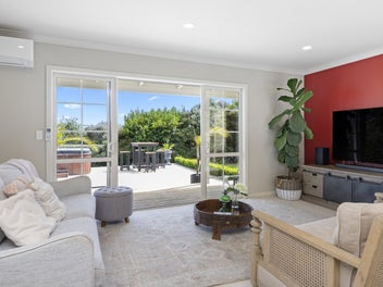 948 Awhitu Road, Pollok, Pollok