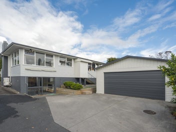 17 Hilltop Road, Parkvale, Tauranga
