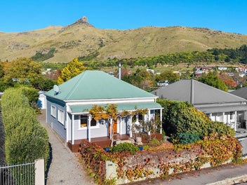 18 Rollin Street, Heathcote Valley, Christchurch