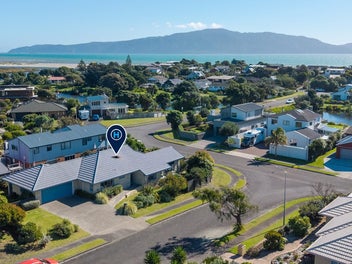 4 Te Ropata Place, Waikanae Beach, Waikanae
