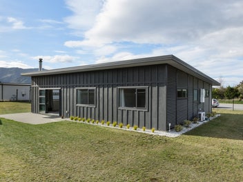 57 Hewson Crescent, Wanaka