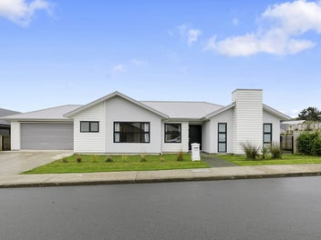 153 Waipounamu Drive, Kelson, Lower Hutt